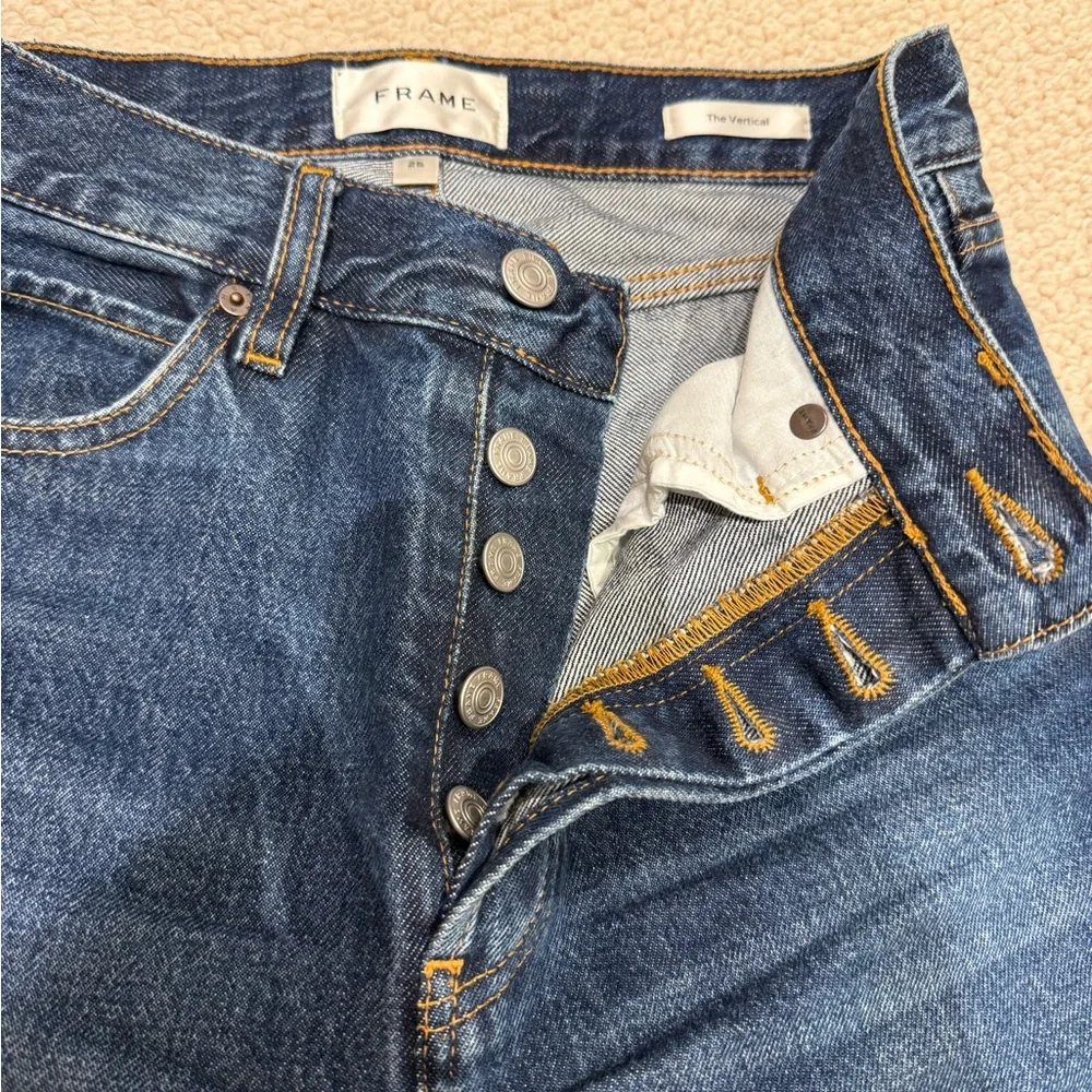 Frame Vertical Jeans - Picture 5 of 8